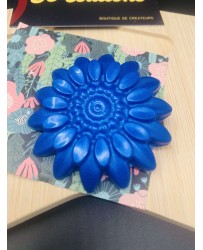 Broche Dahlia bleu métallisé
